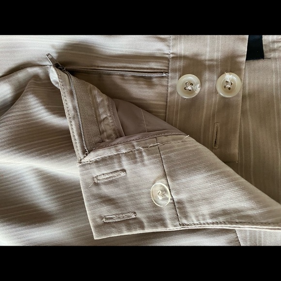 Mossimo Stretch suit-dress/work length tan shorts. - Picture 11 of 16